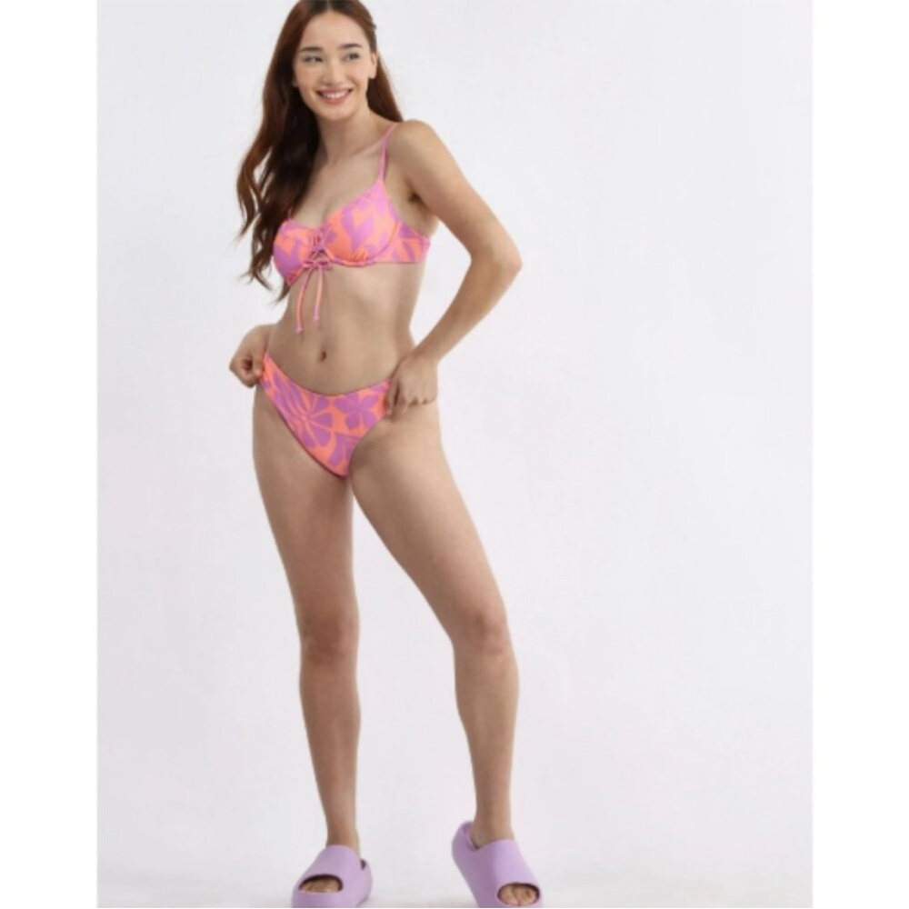 No Boundaries NWT Floral Underwire Bikini Top Size L
